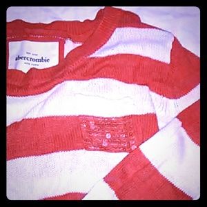 ✨Crop it Out Abercrombie Sweater☮️